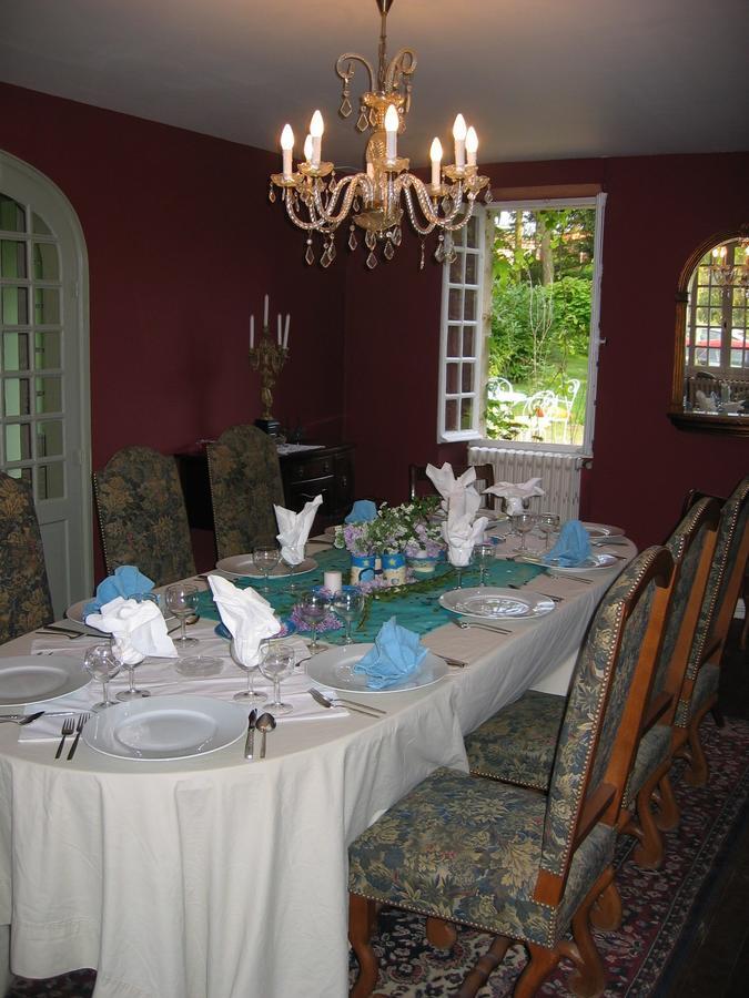 Célon Le Canard Au Parapluie Rouge Bed & Breakfast エクステリア 写真