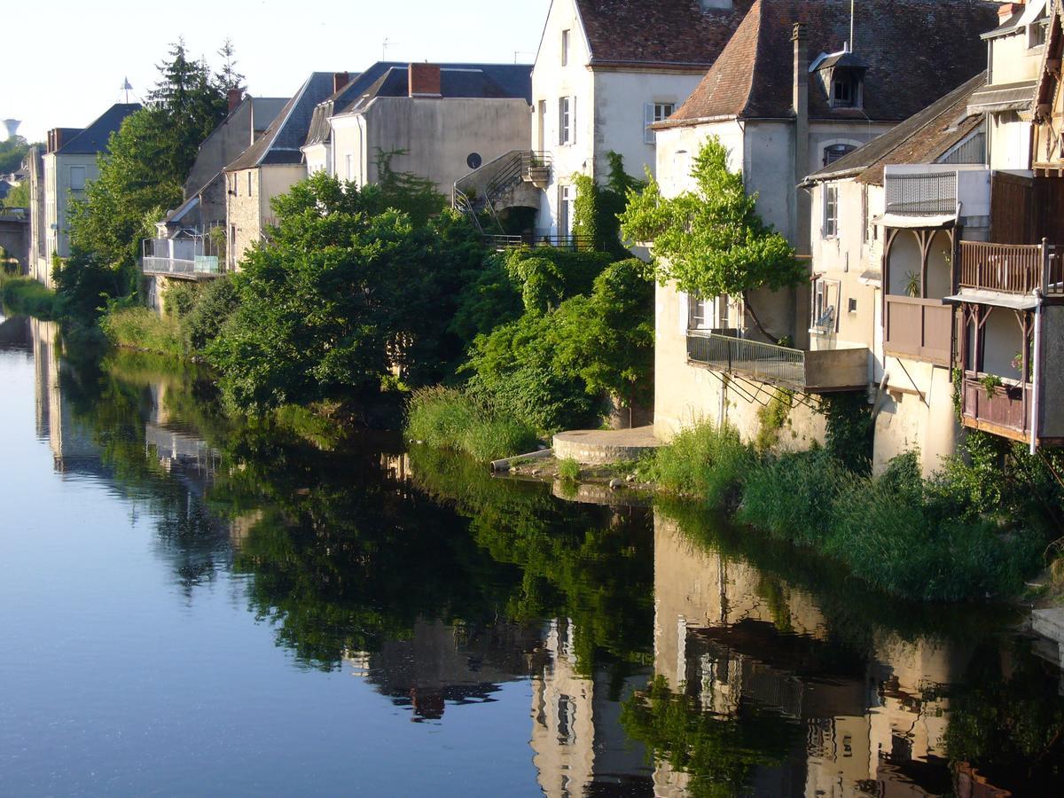 Célon Le Canard Au Parapluie Rouge Bed & Breakfast エクステリア 写真